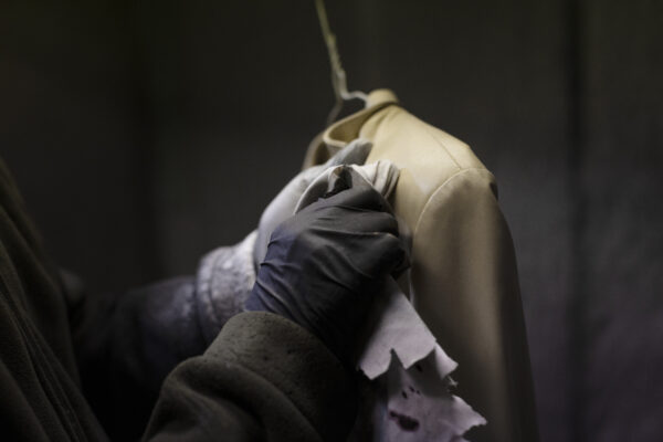 Atelier Ideal Daim savoir-faire Établissements Bonnet nettoyage du cuir